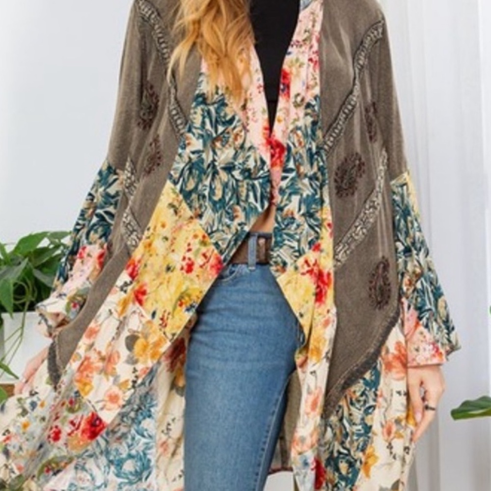 Floral young threads Patchwork Open Front duster … - image 4